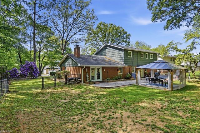 5629 Stoneman Place, Pfafftown, NC 27040