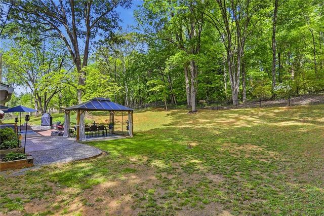 5629 Stoneman Place, Pfafftown, NC 27040