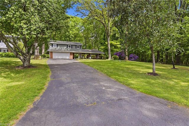 5629 Stoneman Place, Pfafftown, NC 27040