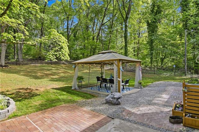 5629 Stoneman Place, Pfafftown, NC 27040