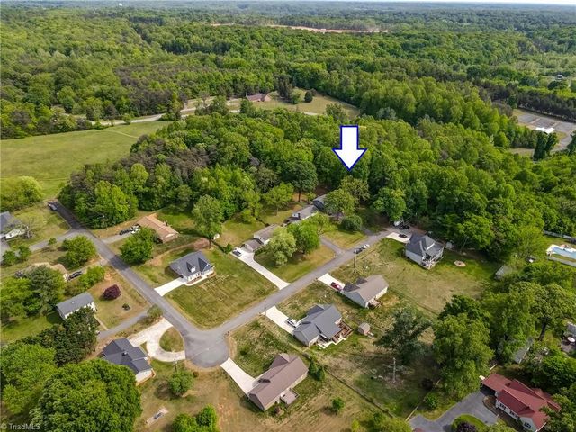 5629 Stoneman Place, Pfafftown, NC 27040
