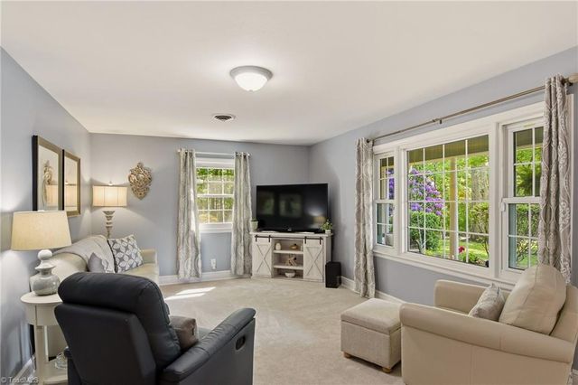 5629 Stoneman Place, Pfafftown, NC 27040