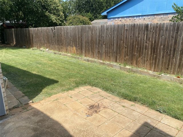 3824 Longmeadow Way, Fort Worth, TX 76133