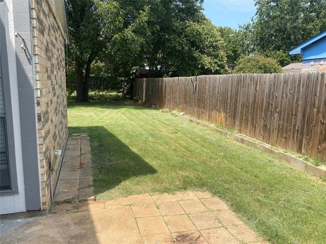 3824 Longmeadow Way, Fort Worth, TX 76133