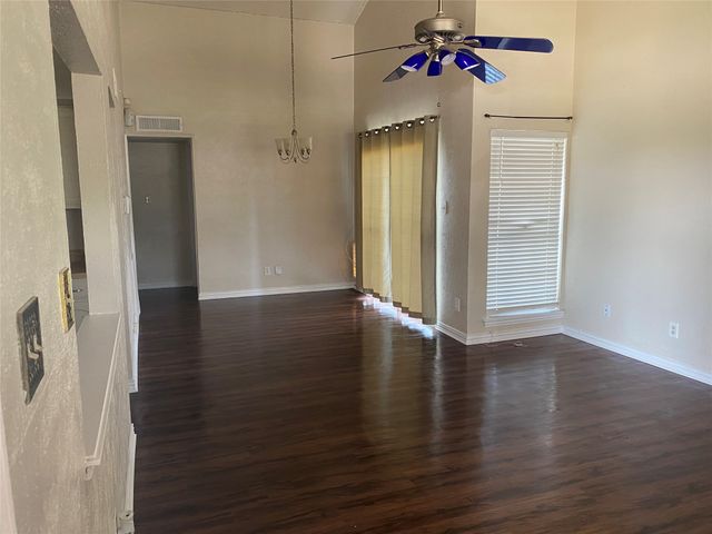 3824 Longmeadow Way, Fort Worth, TX 76133