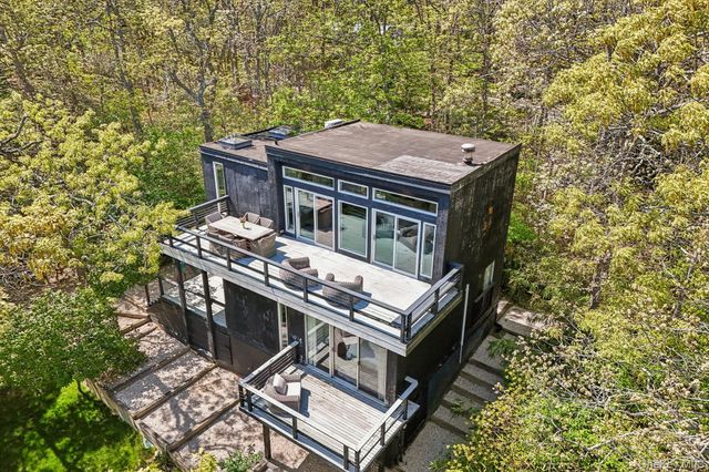 15 Elm Lane, Montauk, NY 11954