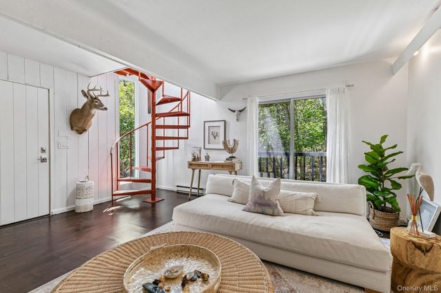 15 Elm Lane, Montauk, NY 11954