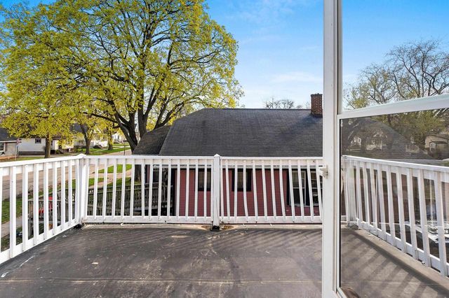 806 11TH AVENUE, Green Bay, WI 54304