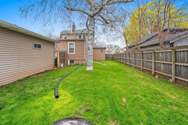 806 11TH AVENUE, Green Bay, WI 54304