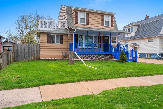 806 11TH AVENUE, Green Bay, WI 54304