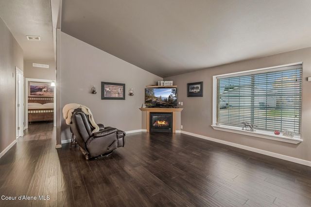 8862 N Mac Arthur Way, Hayden, ID 83835