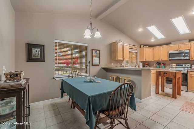 8862 N Mac Arthur Way, Hayden, ID 83835