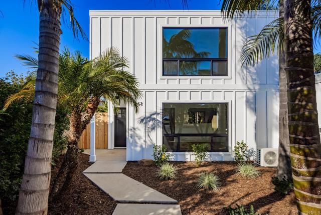 250 Hillcrest Drive, Encinitas, CA 92024