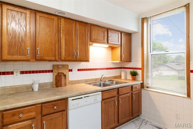 4616 Louisiana Avenue, St Louis, MO 63111