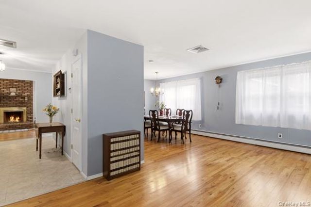 825 Karshick Street, Bohemia, NY 11716