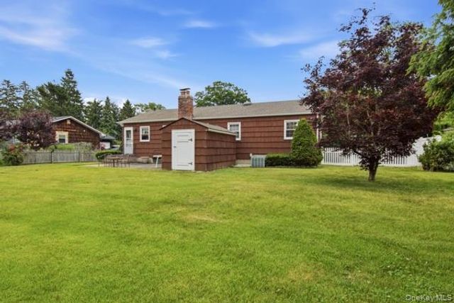 825 Karshick Street, Bohemia, NY 11716