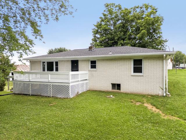 131 Bold Springs Rd, Mc Ewen, TN 37101