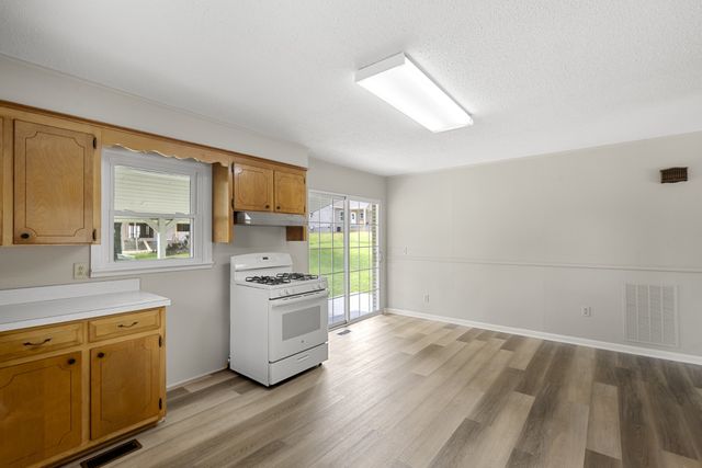 131 Bold Springs Rd, Mc Ewen, TN 37101