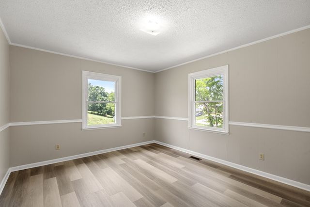 131 Bold Springs Rd, Mc Ewen, TN 37101