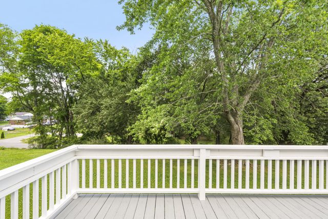 131 Bold Springs Rd, Mc Ewen, TN 37101