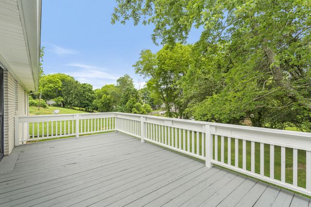 131 Bold Springs Rd, Mc Ewen, TN 37101
