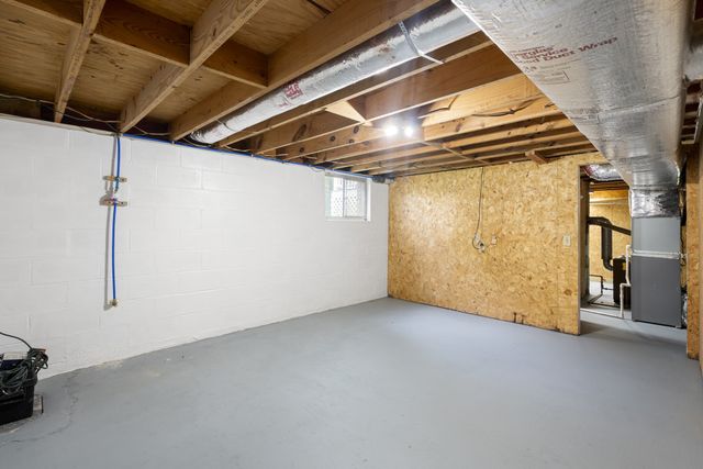 131 Bold Springs Rd, Mc Ewen, TN 37101
