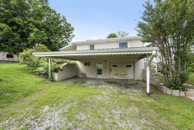 131 Bold Springs Rd, Mc Ewen, TN 37101