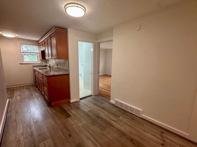 9 Norton 3, Weymouth, MA 02190