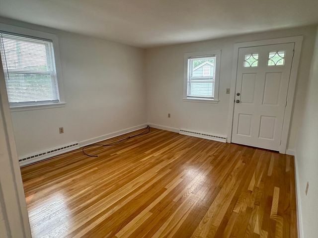 9 Norton 3, Weymouth, MA 02190