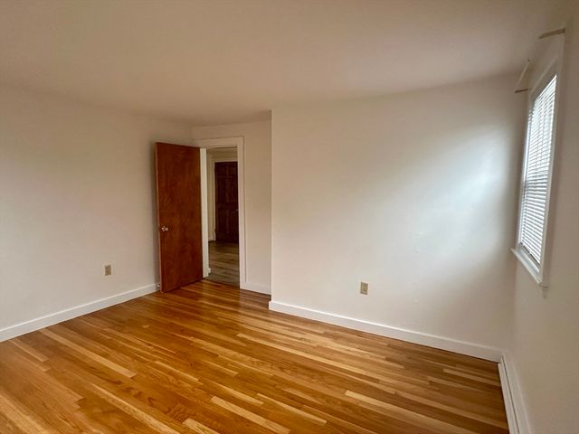 9 Norton 3, Weymouth, MA 02190