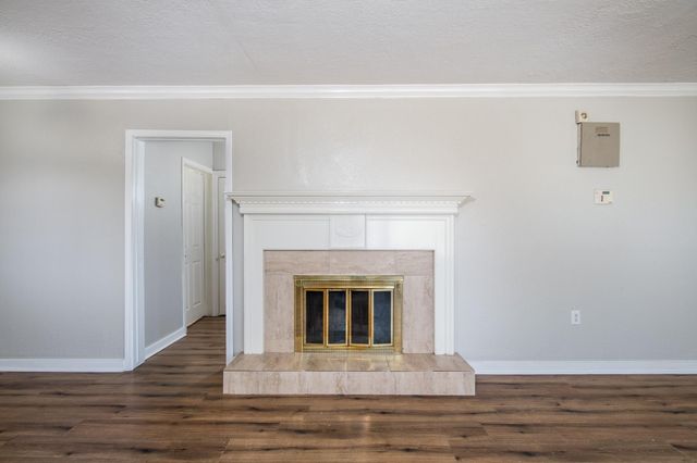 1007 E Main Street, Tomball, TX 77375