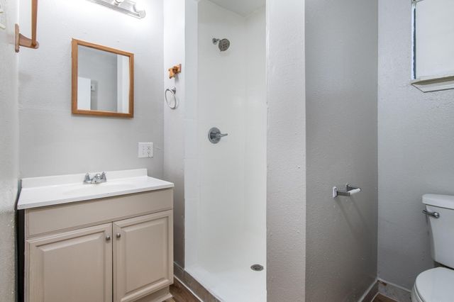 1007 E Main Street, Tomball, TX 77375