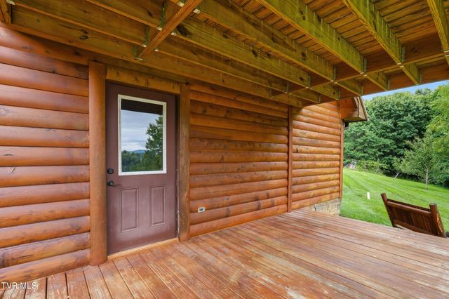 16183 Pocahontas Trail, Meadowview, VA 24361