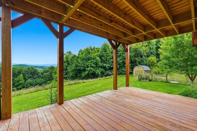 16183 Pocahontas Trail, Meadowview, VA 24361