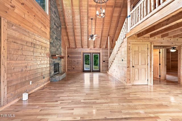 16183 Pocahontas Trail, Meadowview, VA 24361