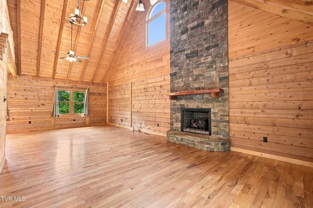 16183 Pocahontas Trail, Meadowview, VA 24361