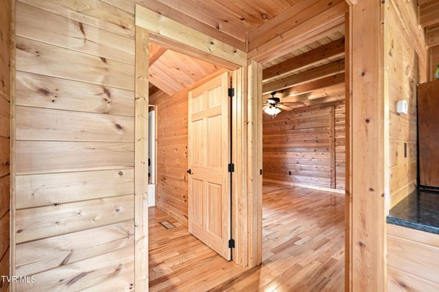 16183 Pocahontas Trail, Meadowview, VA 24361