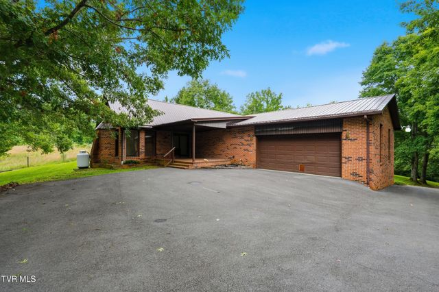 16183 Pocahontas Trail, Meadowview, VA 24361
