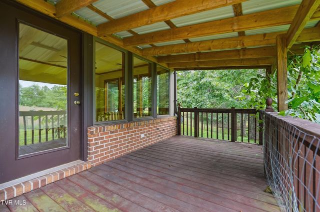 16183 Pocahontas Trail, Meadowview, VA 24361
