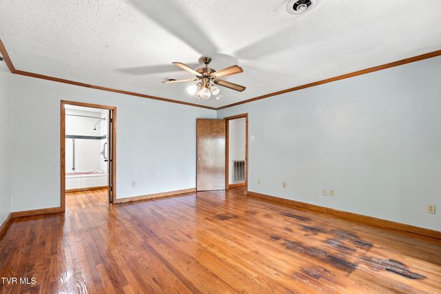 16183 Pocahontas Trail, Meadowview, VA 24361