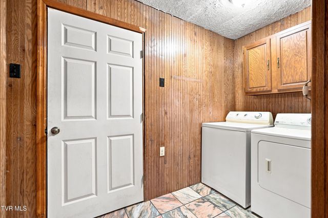 16183 Pocahontas Trail, Meadowview, VA 24361