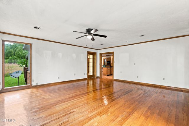 16183 Pocahontas Trail, Meadowview, VA 24361