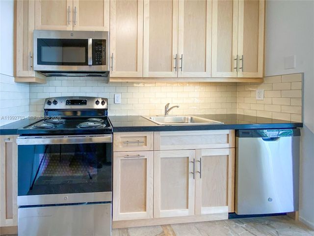 9800 W Bay Harbor Dr 602, Bay Harbor Islands, FL 33154