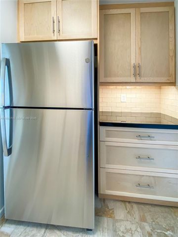 9800 W Bay Harbor Dr 602, Bay Harbor Islands, FL 33154