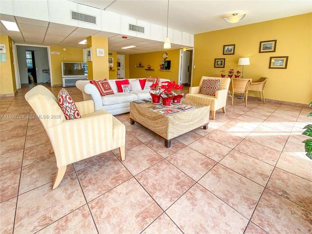 9800 W Bay Harbor Dr 602, Bay Harbor Islands, FL 33154
