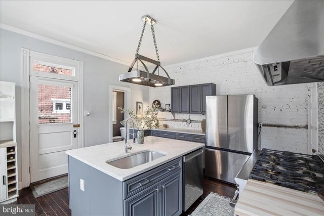 658 W WALNUT ST, Lancaster, PA 17603