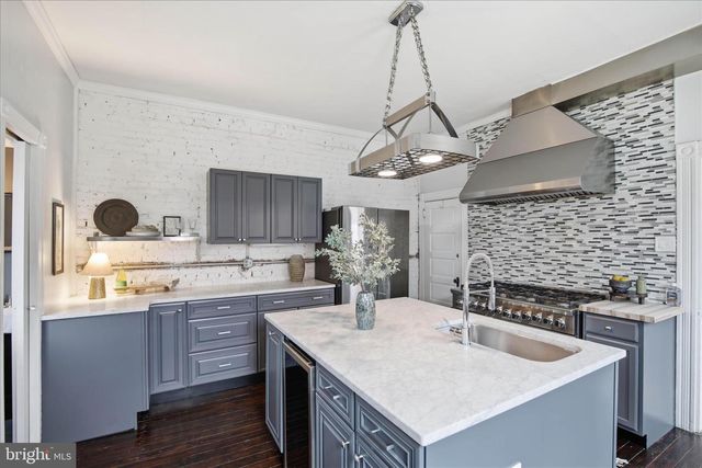 658 W WALNUT ST, Lancaster, PA 17603