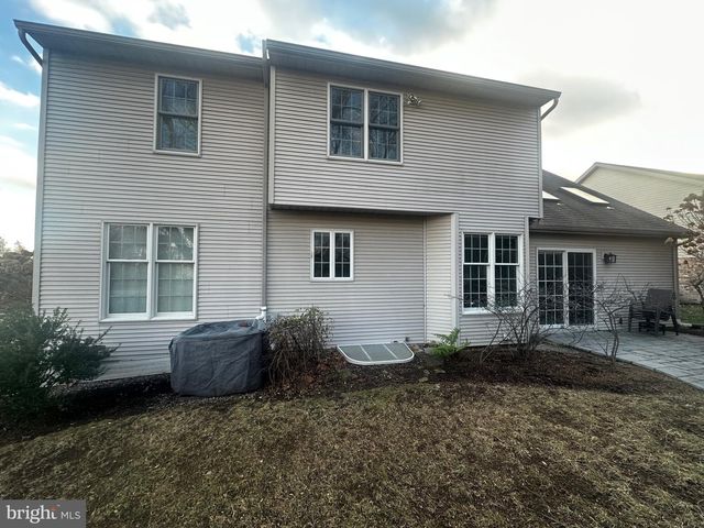 1005 NORTHFIELD DR, Elizabethtown, PA 17022