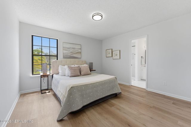 4047 LAURELWOOD Drive, Jacksonville, FL 32257