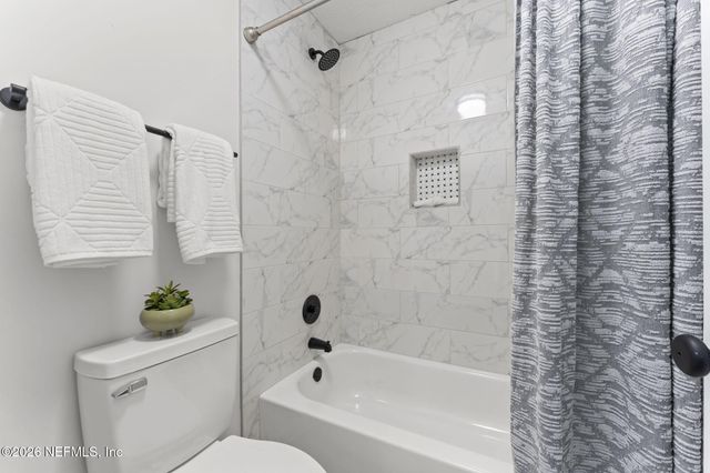 4047 LAURELWOOD Drive, Jacksonville, FL 32257